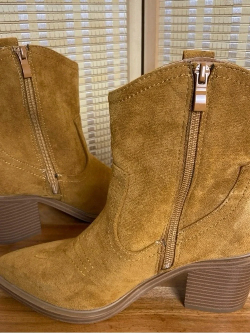 Top Moda Carrie Woman’s 7.5 Modern Western Cowboy Boots NWOT